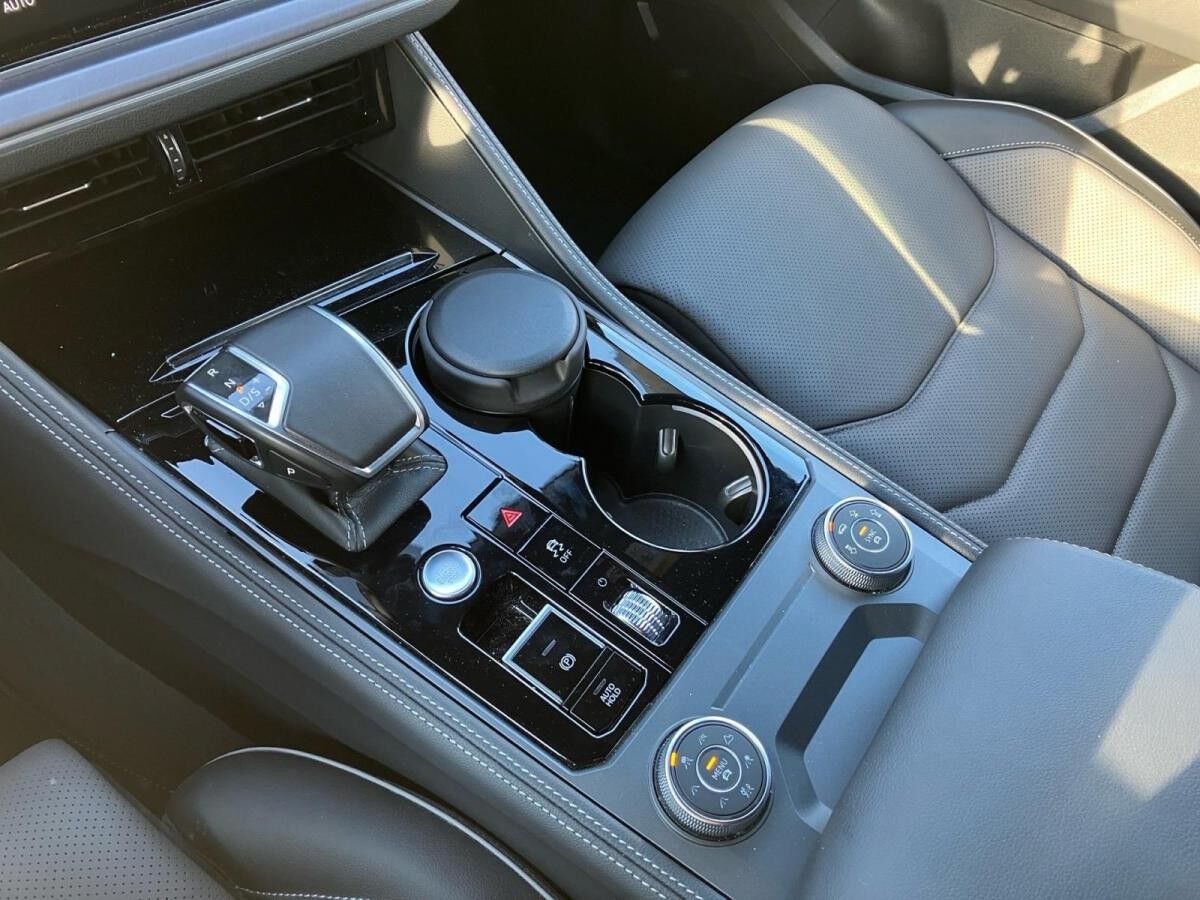 Volkswagen Touareg R-LINE 3.0TSI NP.115T ACC.5J-G.AHK.STHZG.DYNAMIC.AREA-VIEW.NAVI.LUFT