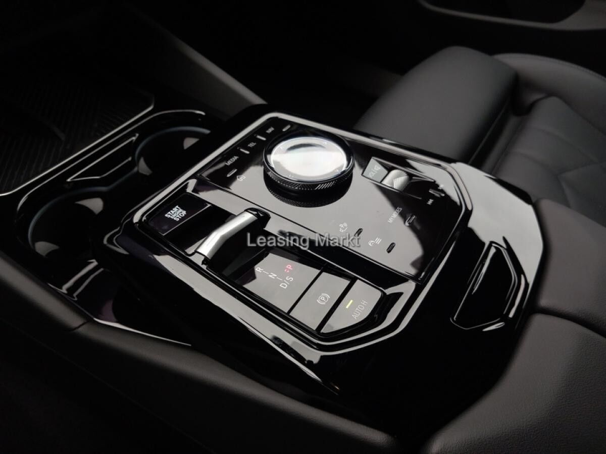 BMW 520 i Touring M Sport / NP=77.280,- / AHK/ Standh