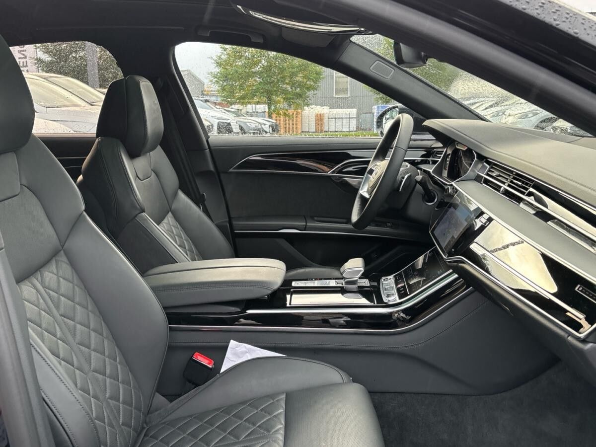 Audi A8 60 TFSI e quattro Matrix Pano B&O Leder