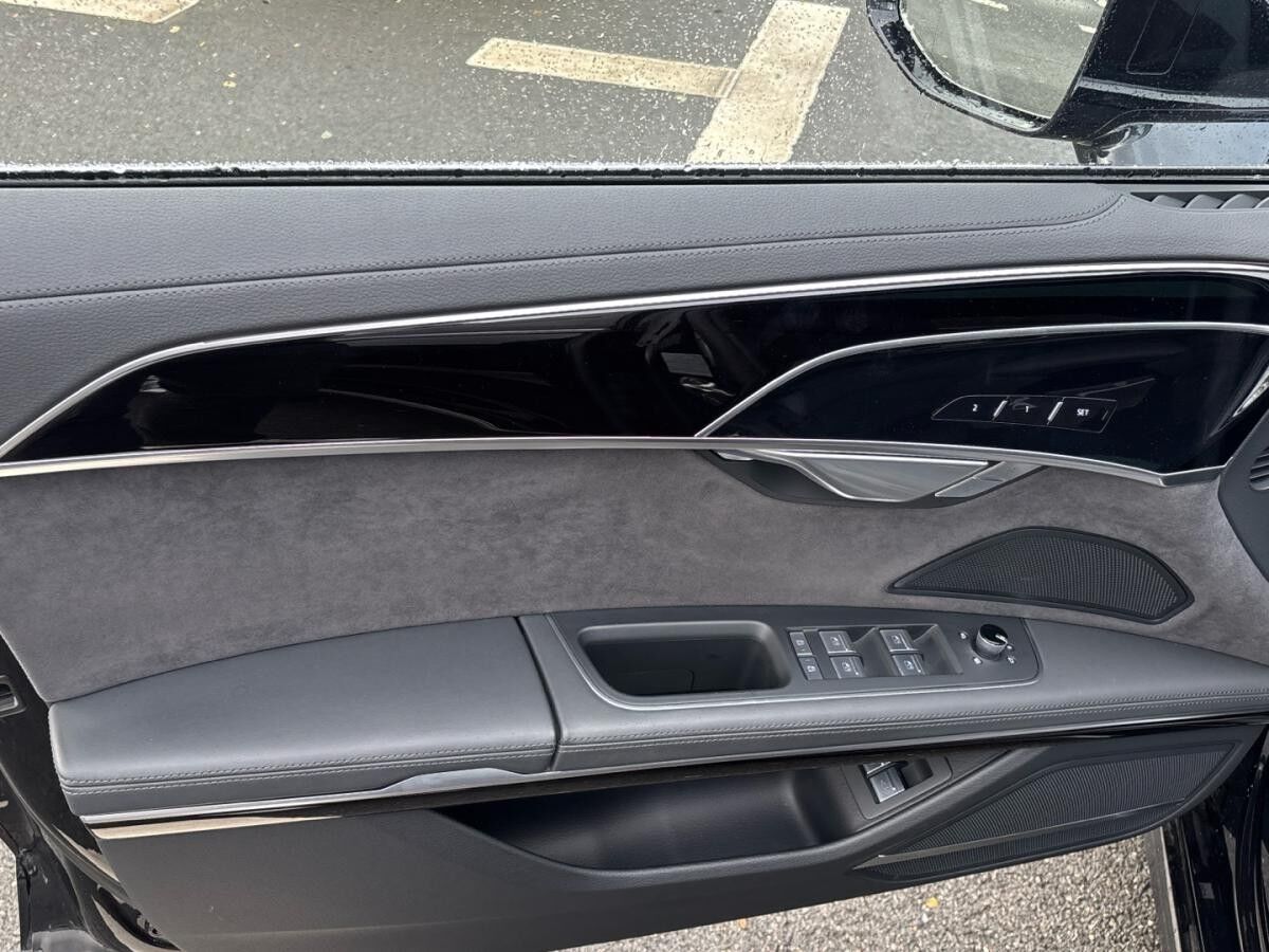 Audi A8 60 TFSI e quattro Matrix Pano B&O Leder