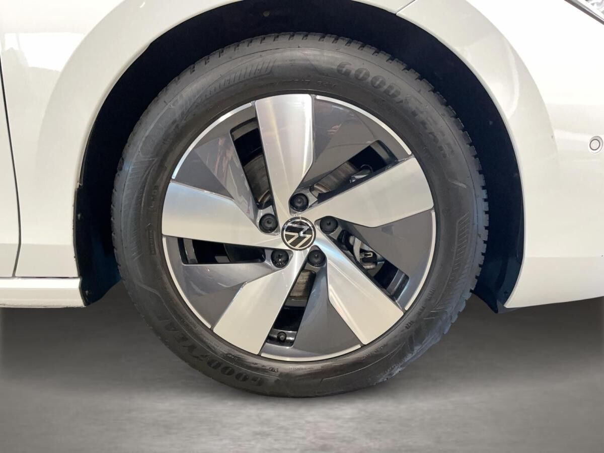 Volkswagen Passat Variant Elegance 2.0 TDI DSG 360 ACC AUT