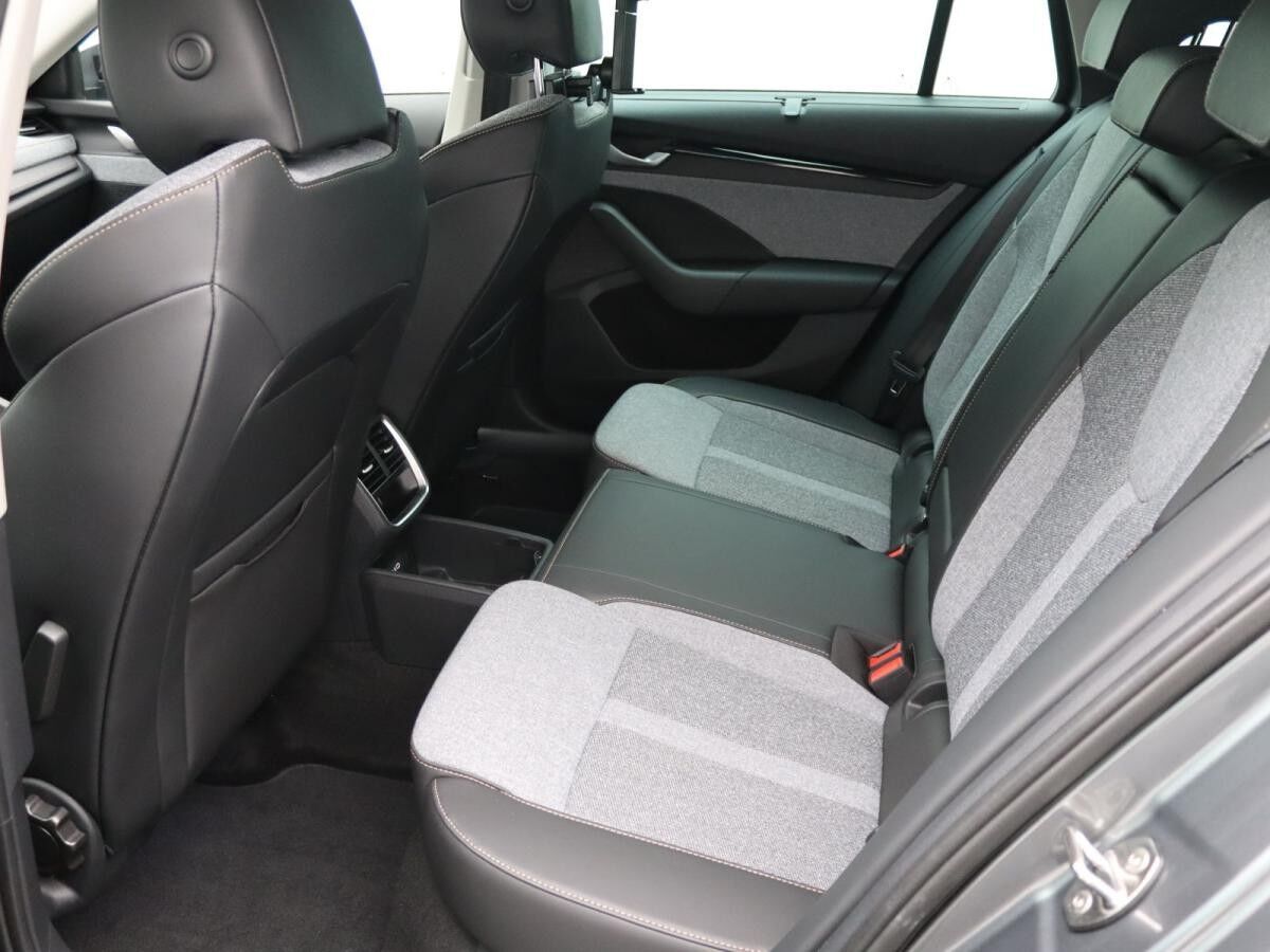 Skoda Octavia Combi Selection 2.0 TDI DSG/ Matrix, ACC