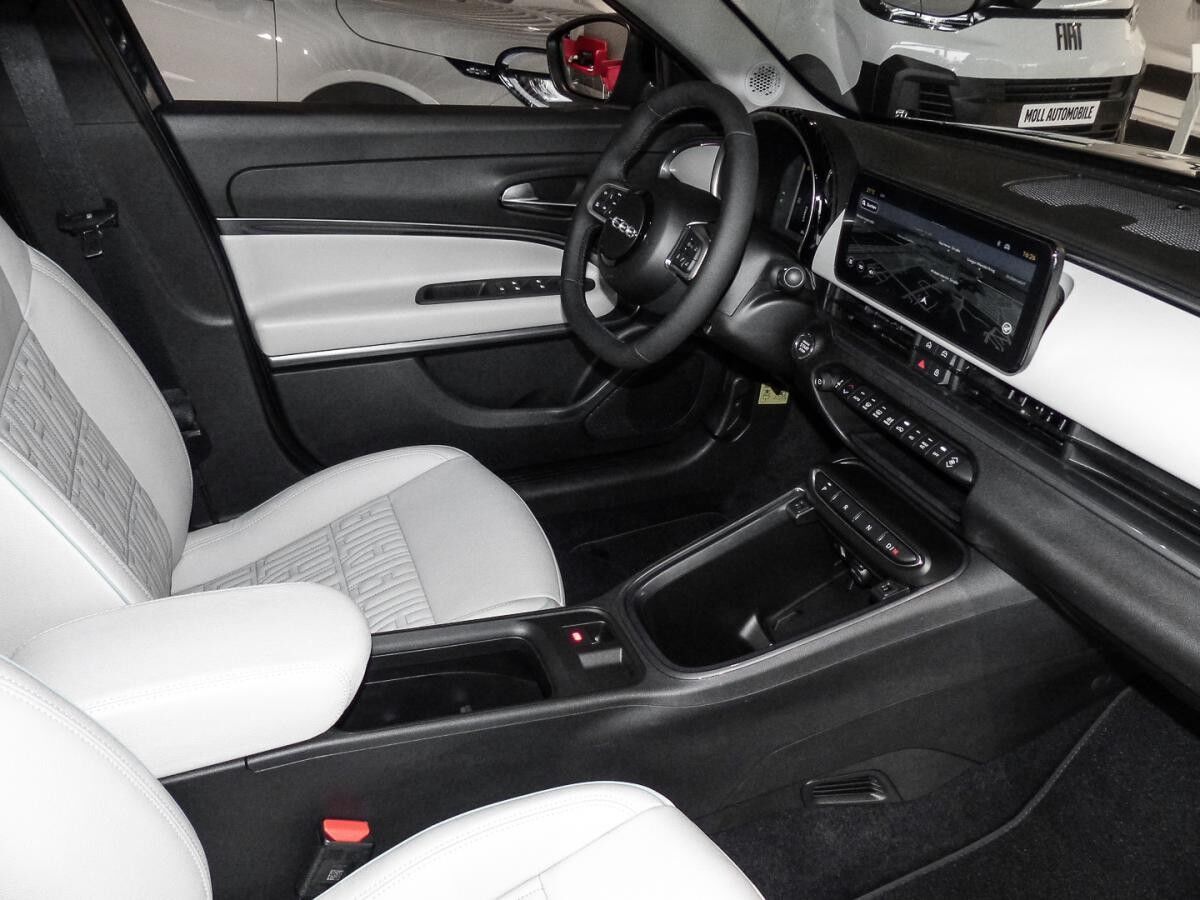 Fiat 600 ⚡La Prima⚡ Hybrid DCT  Navi  Massage Sitz LED