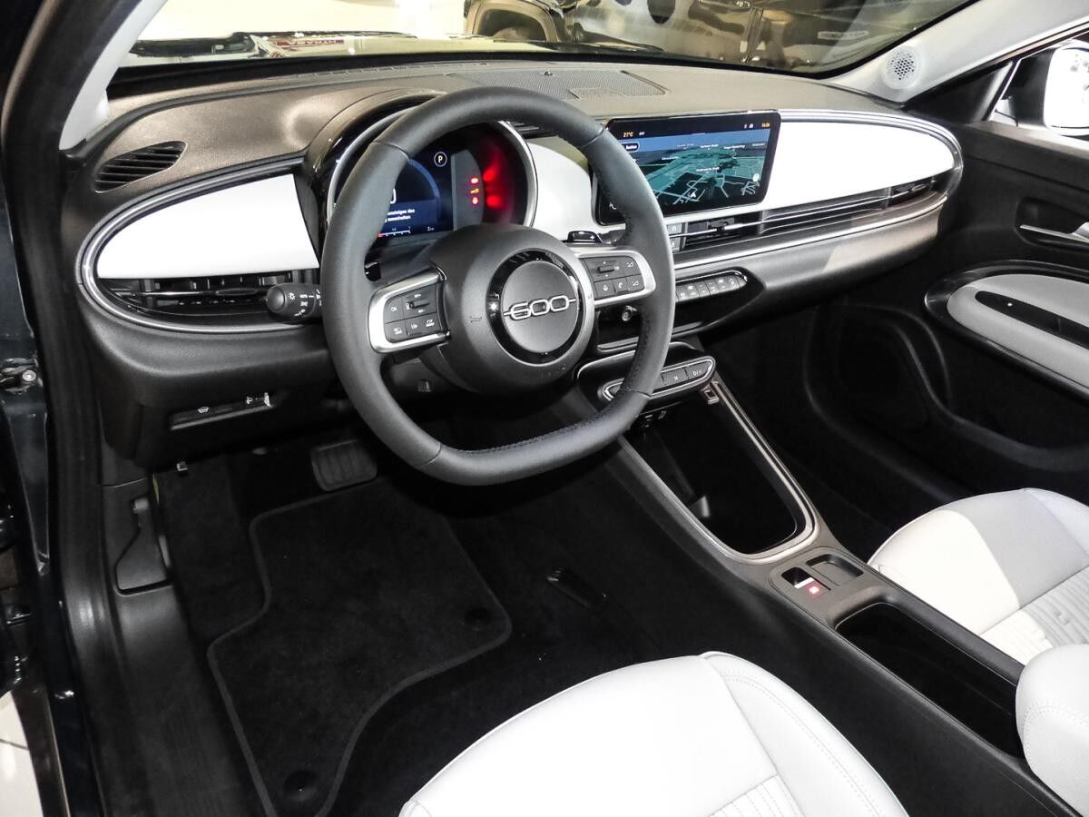 Fiat 600 ⚡La Prima⚡ Hybrid DCT  Navi  Massage Sitz LED