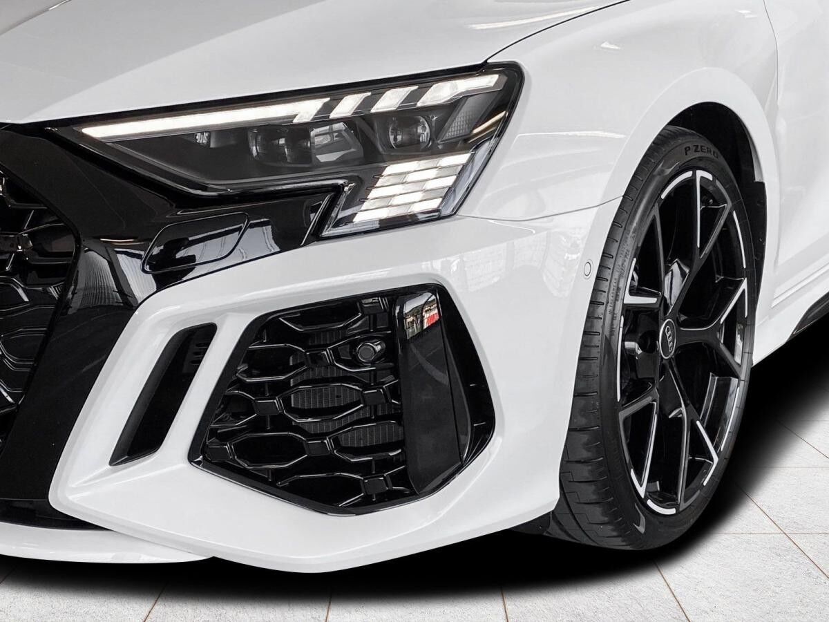 Audi RS3 RS 3 Limousine 2.5 TFSI Sportabgas 280km/h B&O