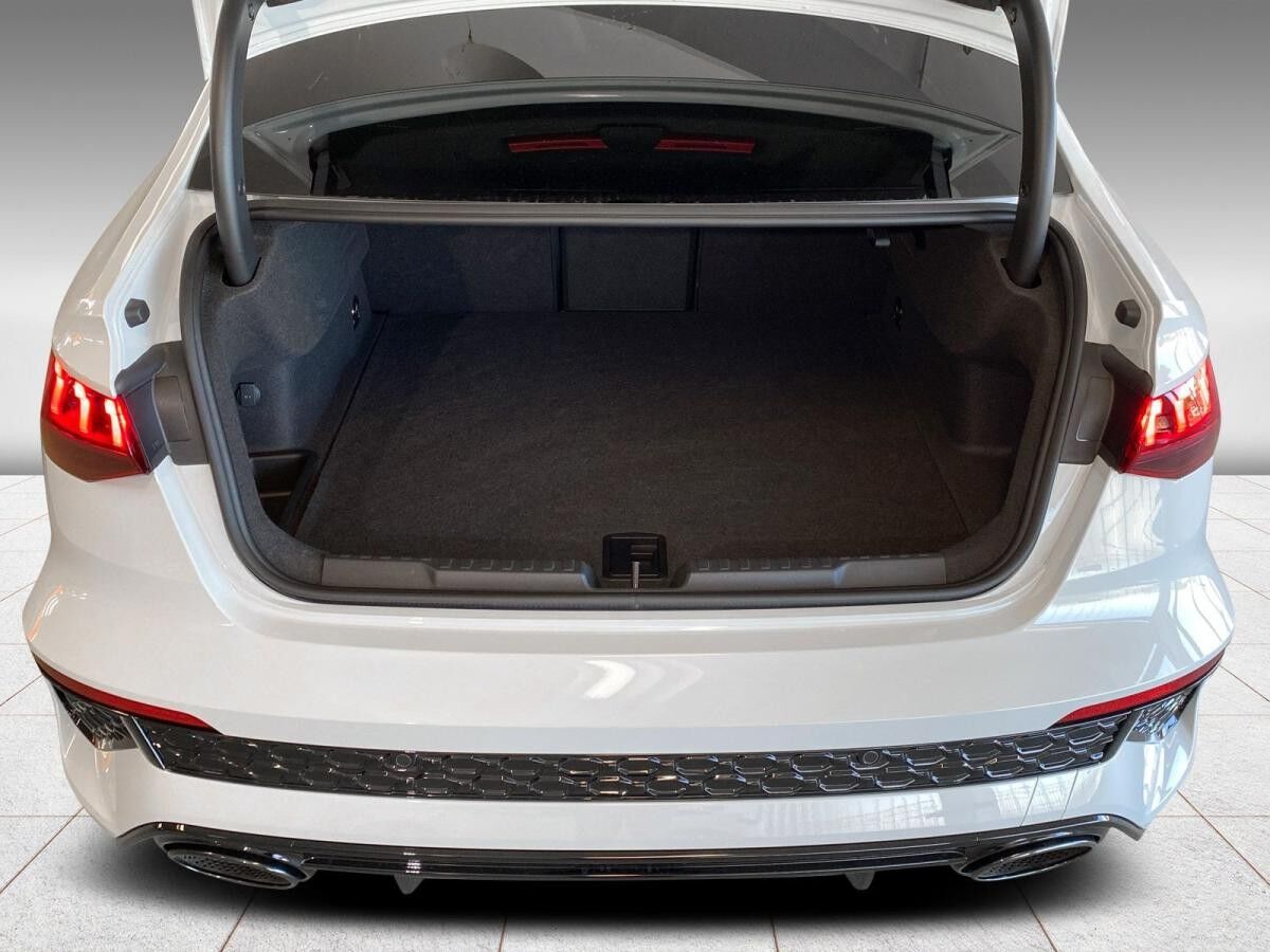 Audi RS3 RS 3 Limousine 2.5 TFSI Sportabgas 280km/h B&O