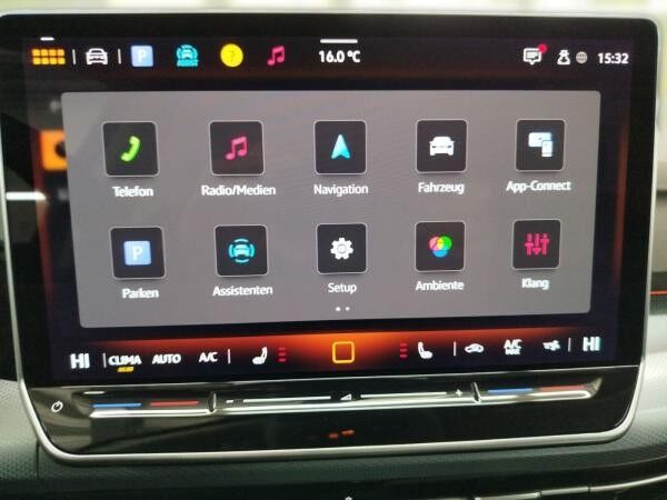 Volkswagen Golf VIII 1.5 TSI Goal Navi LEDPlus DAB+ FrontAssist