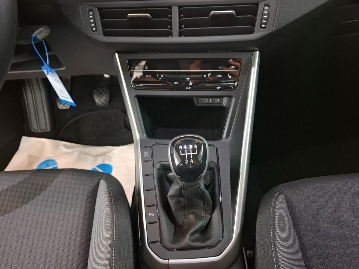 Volkswagen Taigo 1.0 TSI Life CarPlay LED SHZ PDC