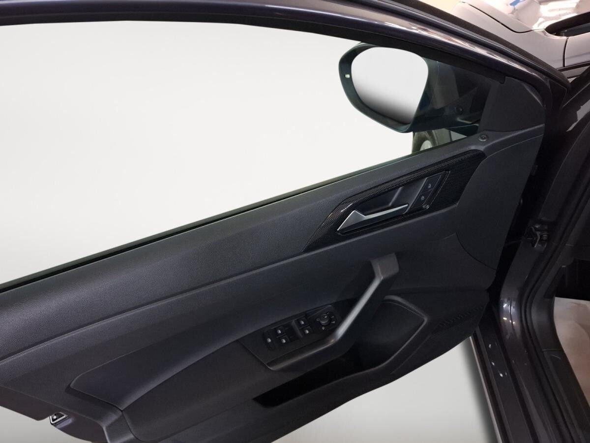 Volkswagen Taigo 1.0 TSI Life CarPlay LED SHZ PDC