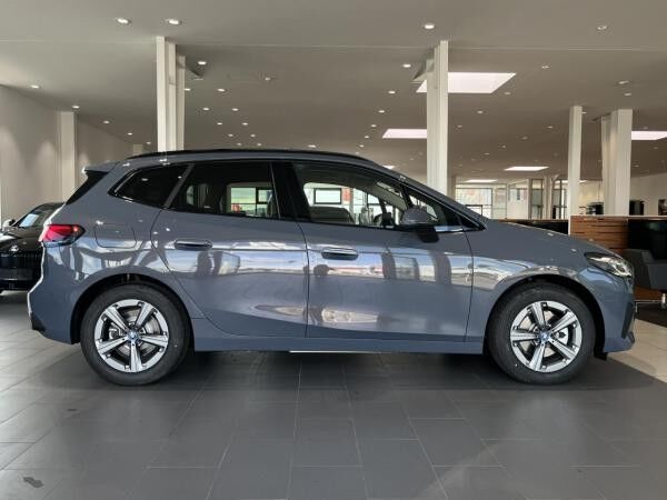 BMW 225 e xDr AT. ACC Ad-LED Kamera Aktivs.H/K AHK Navi