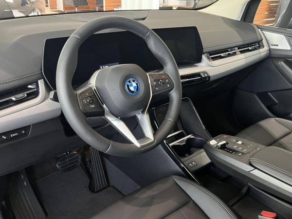 BMW 225 e xDr AT. ACC Ad-LED Kamera Aktivs.H/K AHK Navi