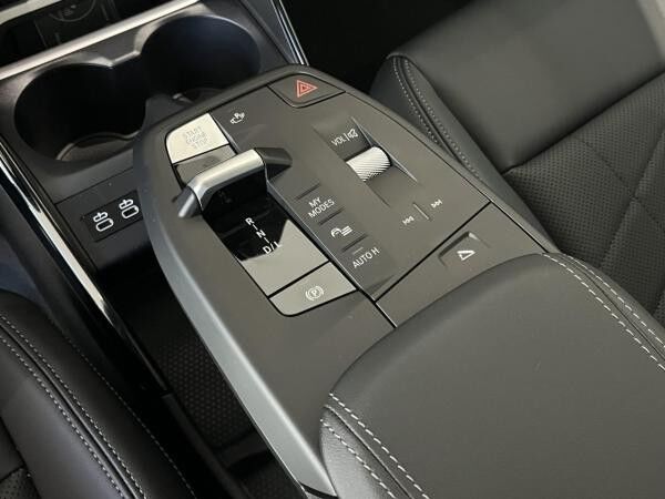 BMW 225 e xDr AT. ACC Ad-LED Kamera Aktivs.H/K AHK Navi