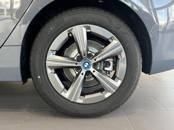 BMW 225 e xDr AT. ACC Ad-LED Kamera Aktivs.H/K AHK Navi