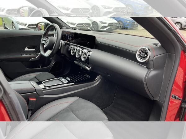 Mercedes-Benz CLA 200 CLA -Klasse Shooting Brake (BM 118)