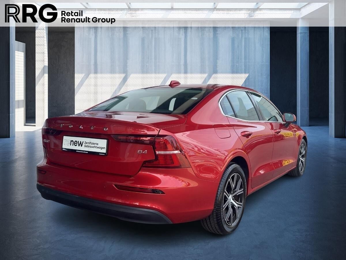 Volvo S60 Plus Dark B4