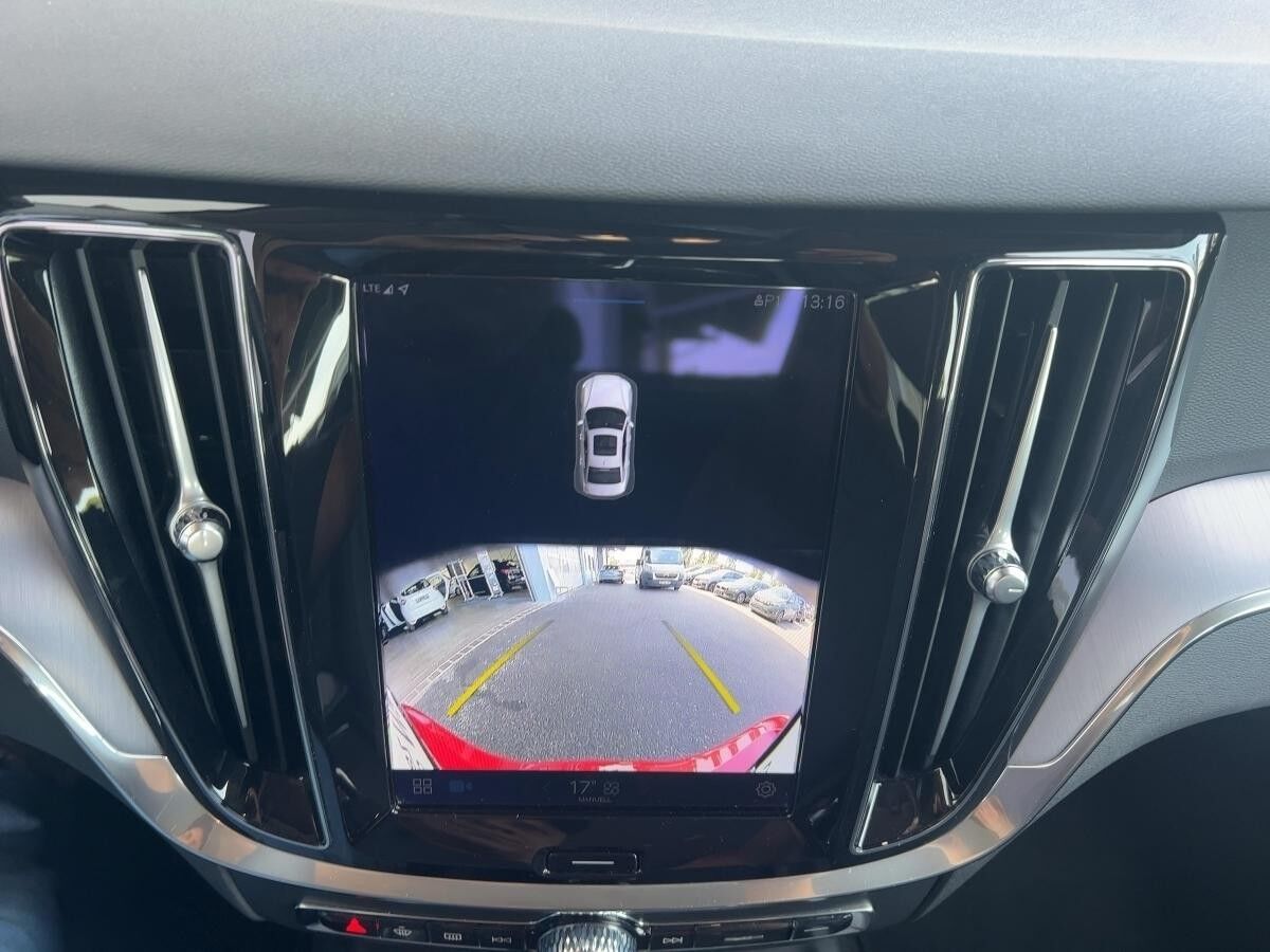 Volvo S60 Plus Dark B4