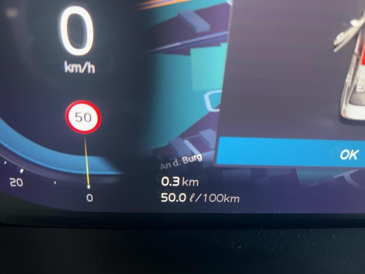 Volvo S60 Plus Dark B4