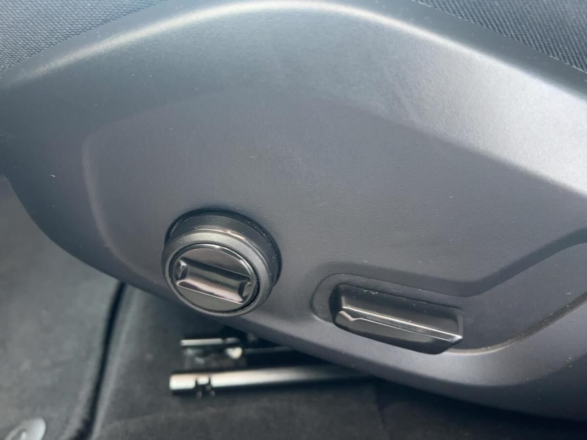 Volvo S60 Plus Dark B4