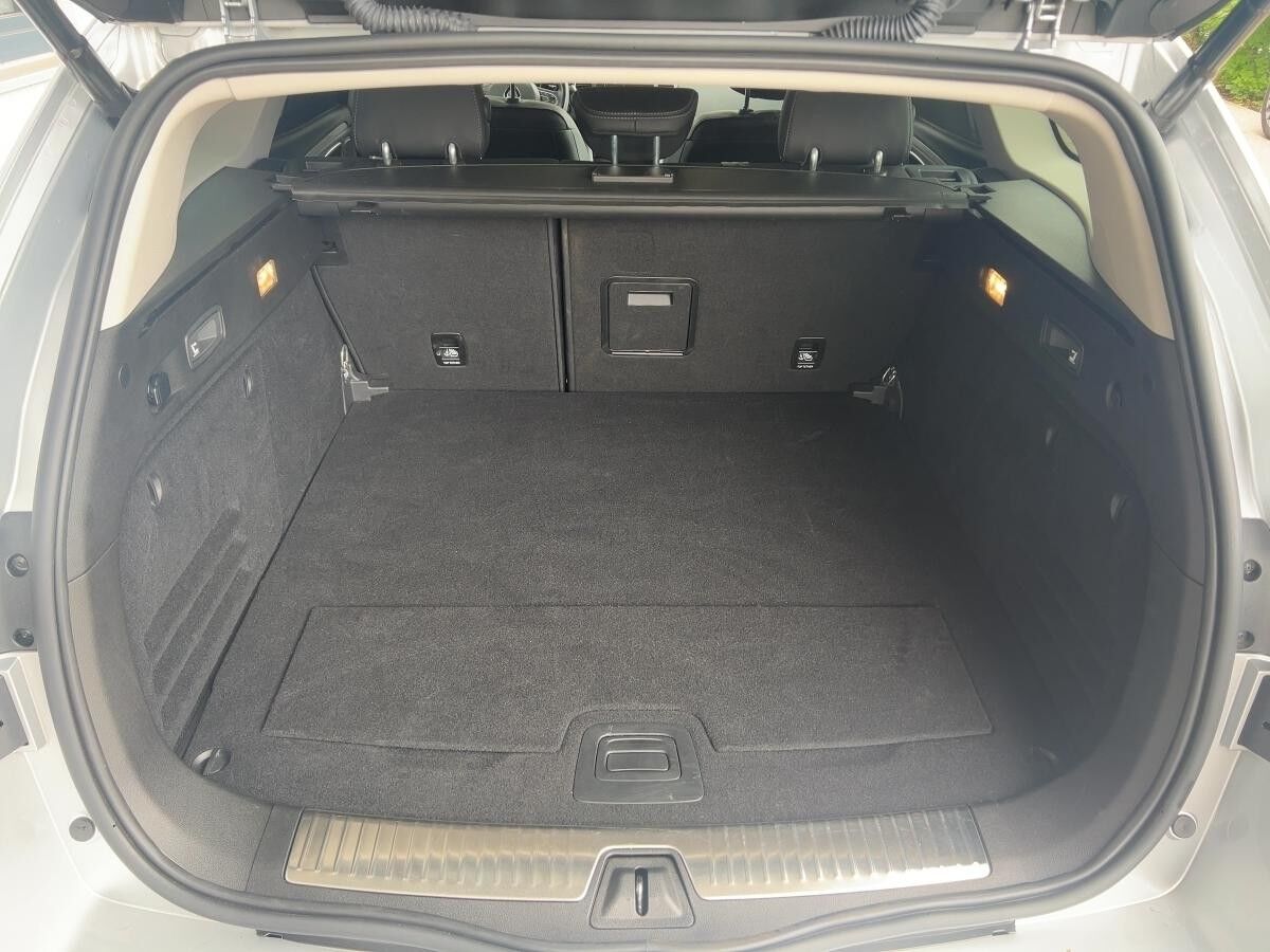 Renault Talisman Grandtour 1.8 TCe 225 Initiale Paris Renault Talisman Grandtour 1.8 TCe 225 Initiale Paris