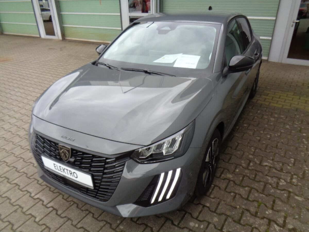 Peugeot 208 Elektromotor 156 Allure OBC, Navi, Sitzheizung