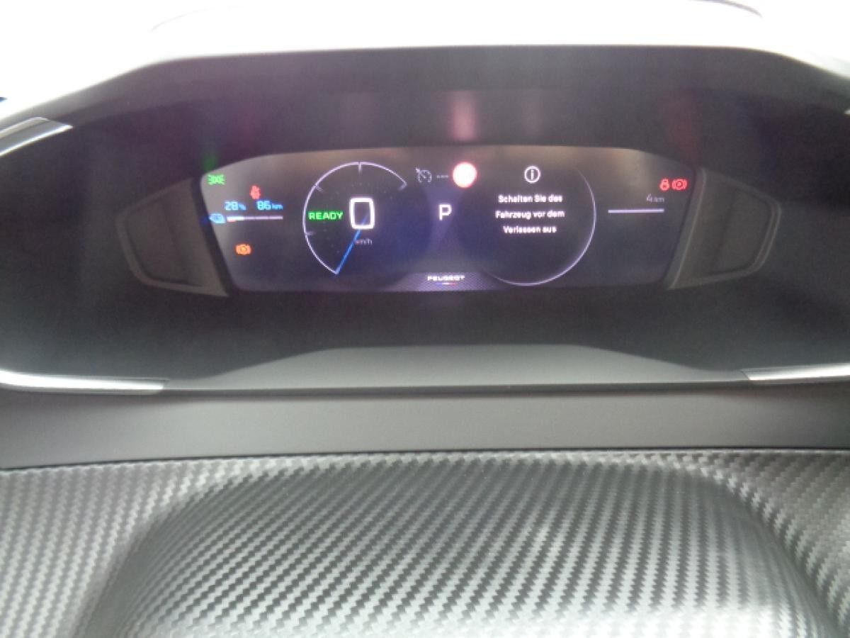 Peugeot 208 Elektromotor 156 Allure OBC, Navi, Sitzheizung