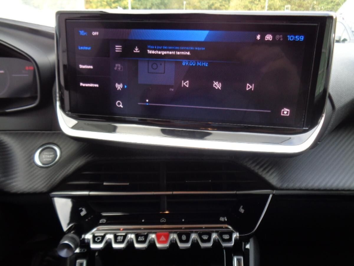 Peugeot 208 Elektromotor 156 Allure SH, OBC, PDC vo+hi