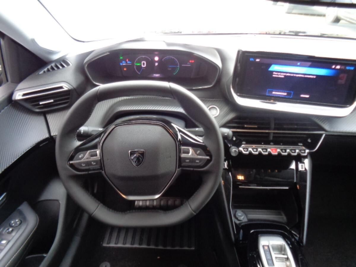 Peugeot 208 Elektromotor 156 Allure SH, OBC, PDC vo+hi