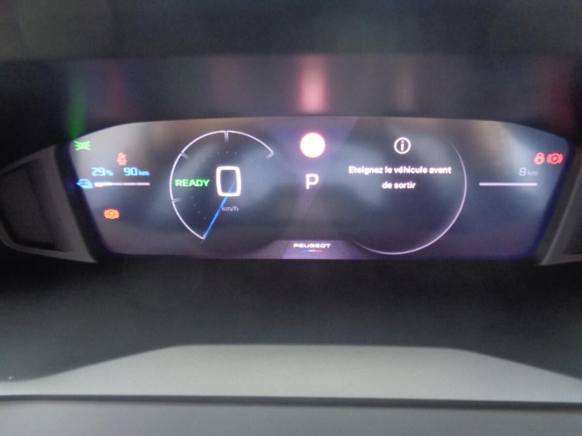 Peugeot 208 Elektromotor 156 Allure SH, OBC, PDC vo+hi