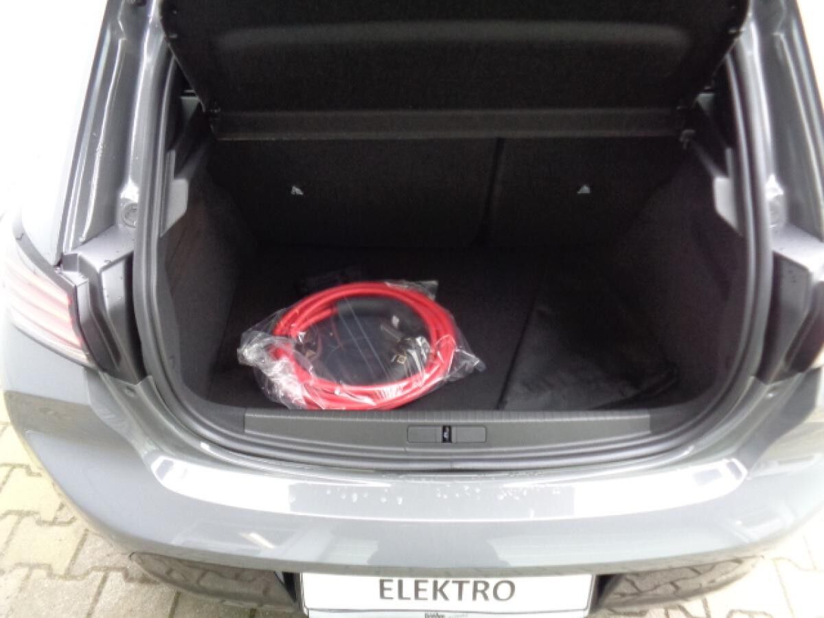Peugeot 208 Elektromotor 156 Allure OBC, Navi, Sitzheizung