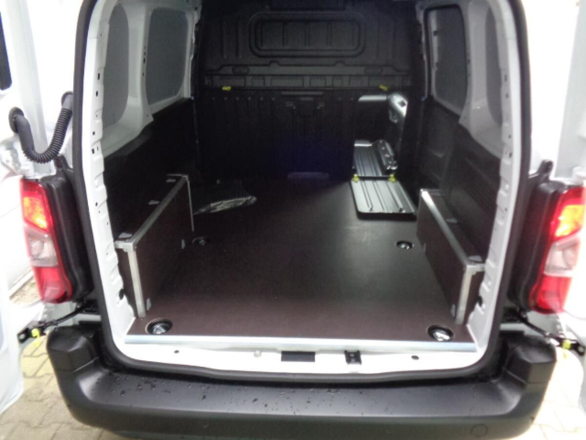 Peugeot Partner BlueHDi 100 L1 EHZ Laderaumverkl., M+S,