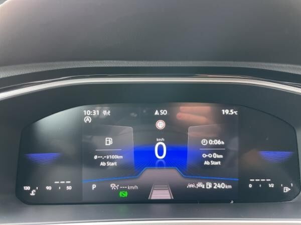Volkswagen T-Roc R-Line 1.5 TSI DSG AHK, Navi, RFK