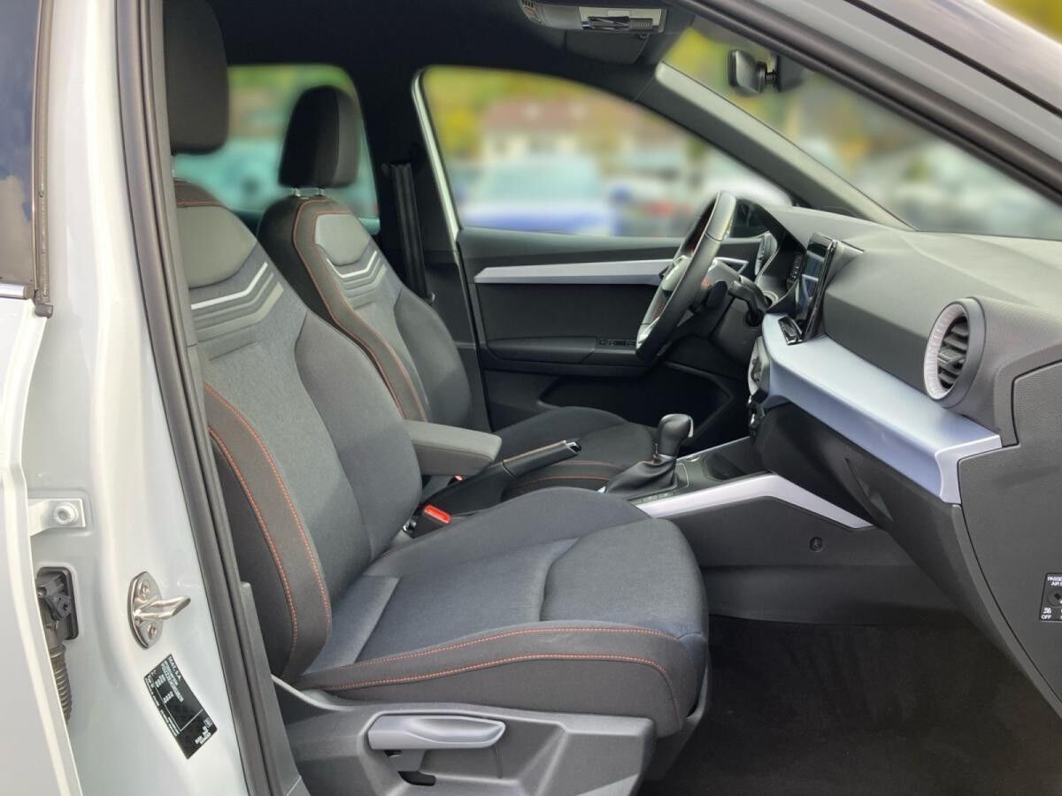 Seat Arona FR 1.0 TSI DSG / Navi, ParkAssi, LED, RFK