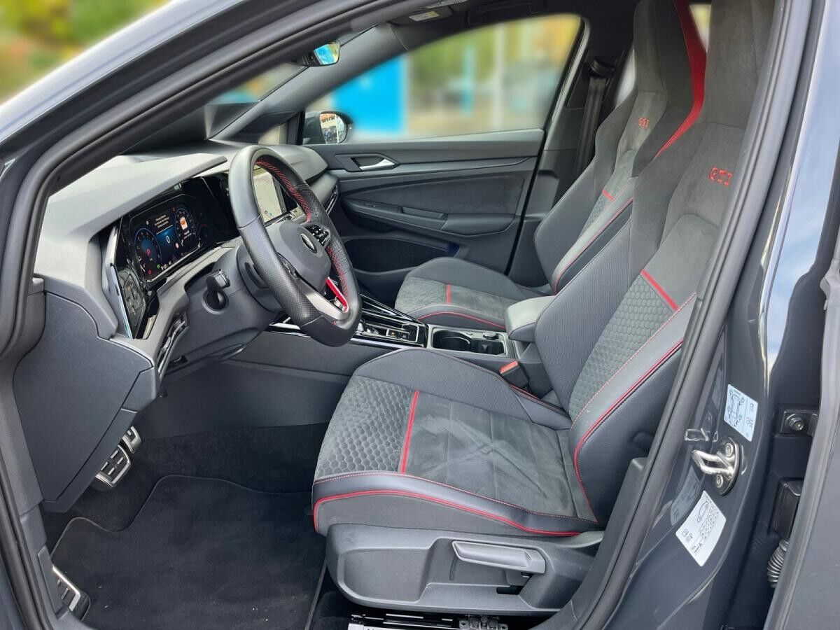 Volkswagen Golf GTI Clubsport VIII 2.0 TSI DSG / Navi, LED+