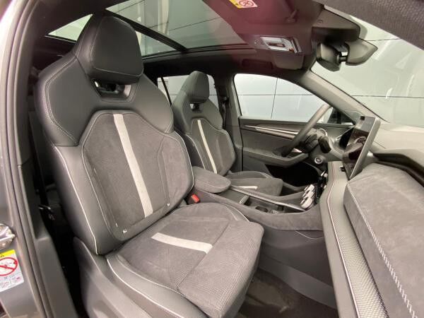 Skoda Kodiaq 2.0 TDI DSG 4x4 Sportline MATRIX AHK PANO