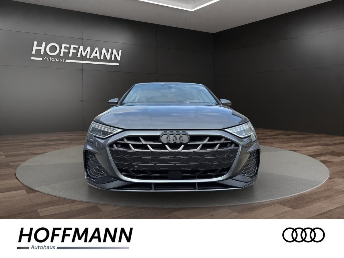 Audi A3 Sportback S line TFSI 110 kW S tronic / Navi plus, LED, ACC, Rückfahrkamera, Sportsitze