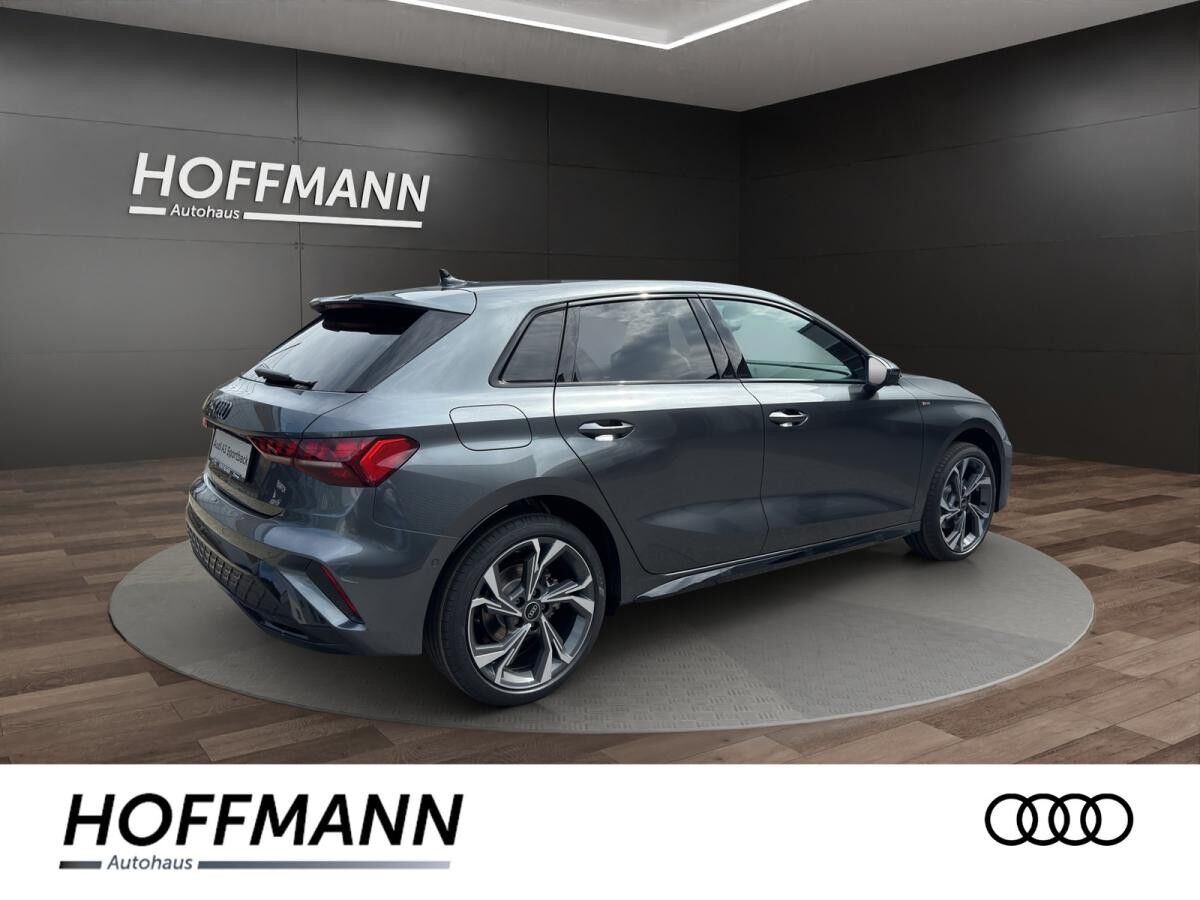 Audi A3 Sportback S line TFSI 110 kW S tronic / Navi plus, LED, ACC, Rückfahrkamera, Sportsitze