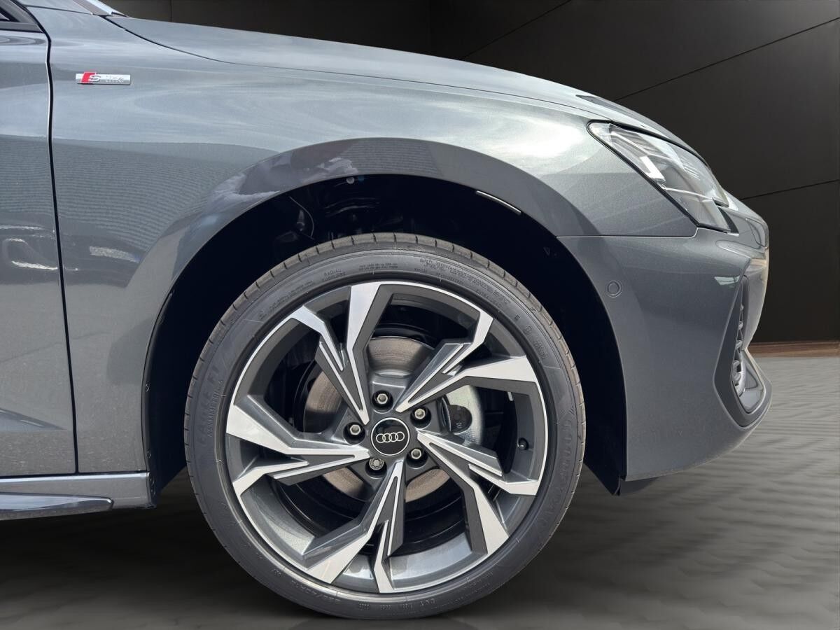Audi A3 Sportback S line TFSI 110 kW S tronic / Navi plus, LED, ACC, Rückfahrkamera, Sportsitze