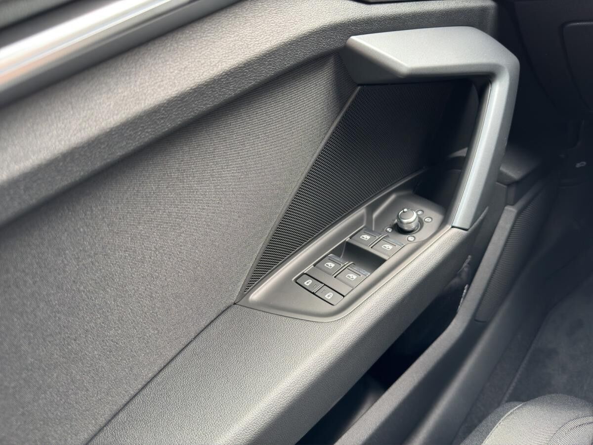 Audi A3 Sportback S line TFSI 110 kW S tronic / Navi plus, LED, ACC, Rückfahrkamera, Sportsitze