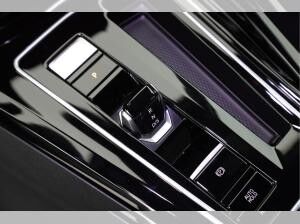 Volkswagen Golf VIII GTI 2.0 TSI DSG | PANO | HARMAN | Volkswagen Golf VIII GTI 2.0 TSI DSG | PANO | HARMAN |