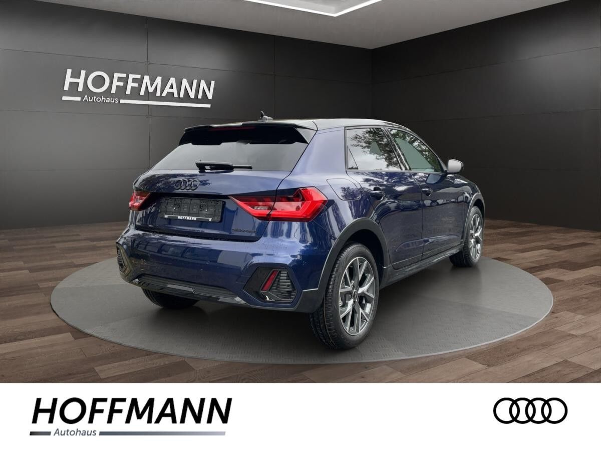 Audi A1 allstreet 30 TFSI S tronic / Assistenzpaket, Navi, LED, Sportsitze