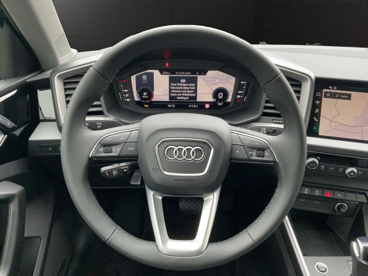 Audi A1 allstreet 30 TFSI S tronic / Assistenzpaket, Navi, LED, Sportsitze