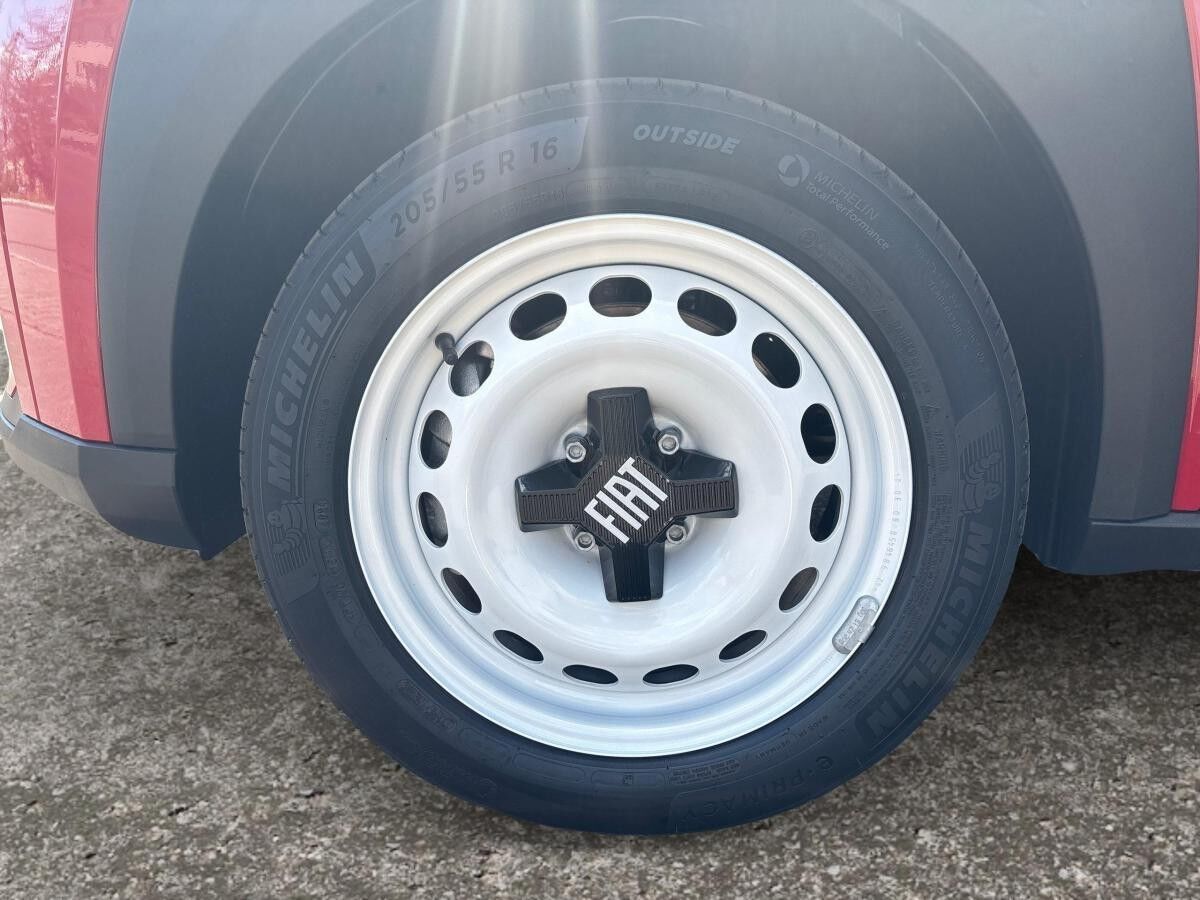 Fiat Grande Panda Elektro RED 44kWh 83kW (113 PS)