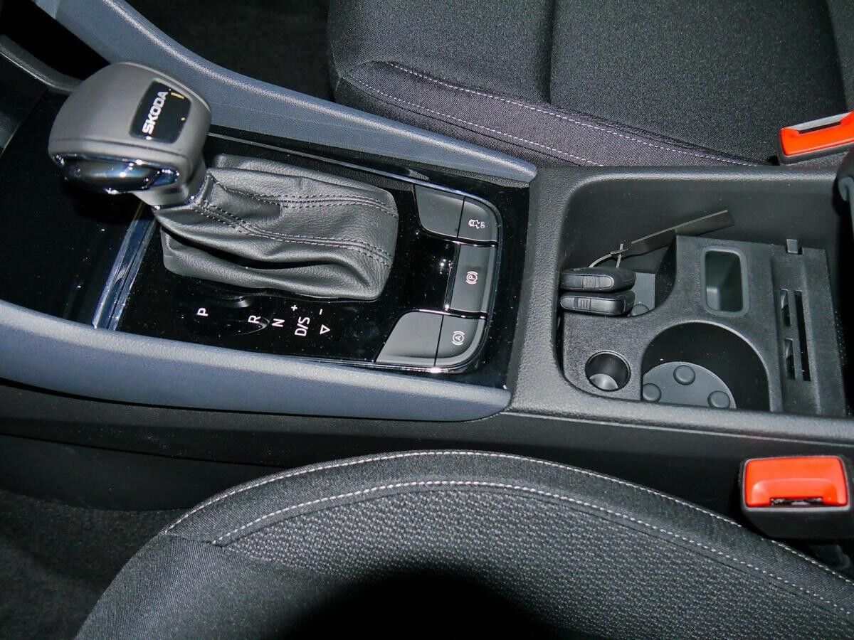 Skoda Karoq "Tour" 1.5TSI 150PS DSG *SOFORT VERFÜGBAR*