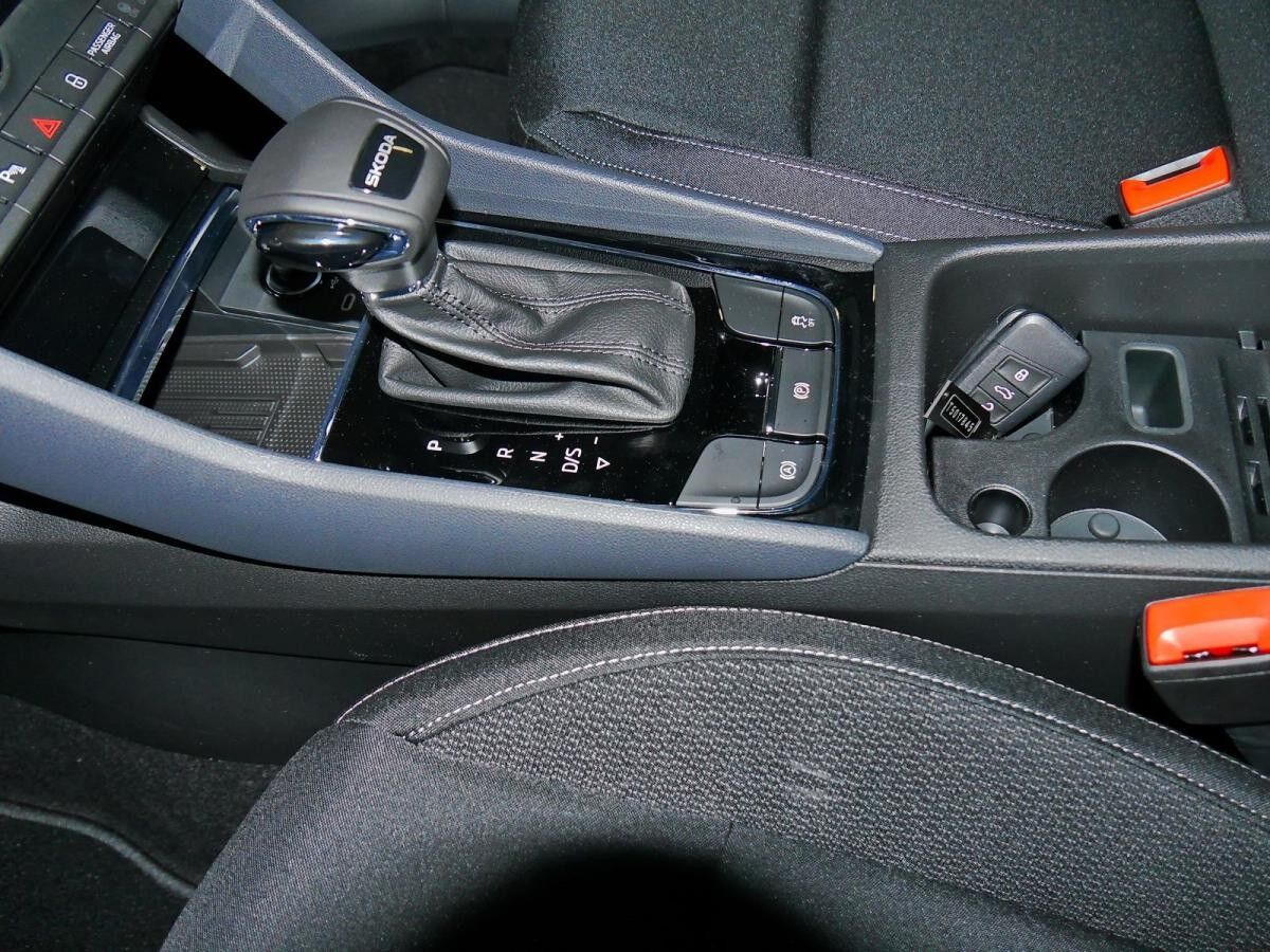 Skoda Karoq "Tour" 1.5TSI 150PS DSG *SOFORT VERFÜGBAR*
