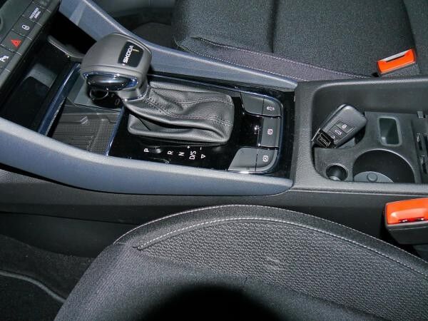 Skoda Karoq "Tour" 1.5TSI 150PS DSG *SOFORT VERFÜGBAR*