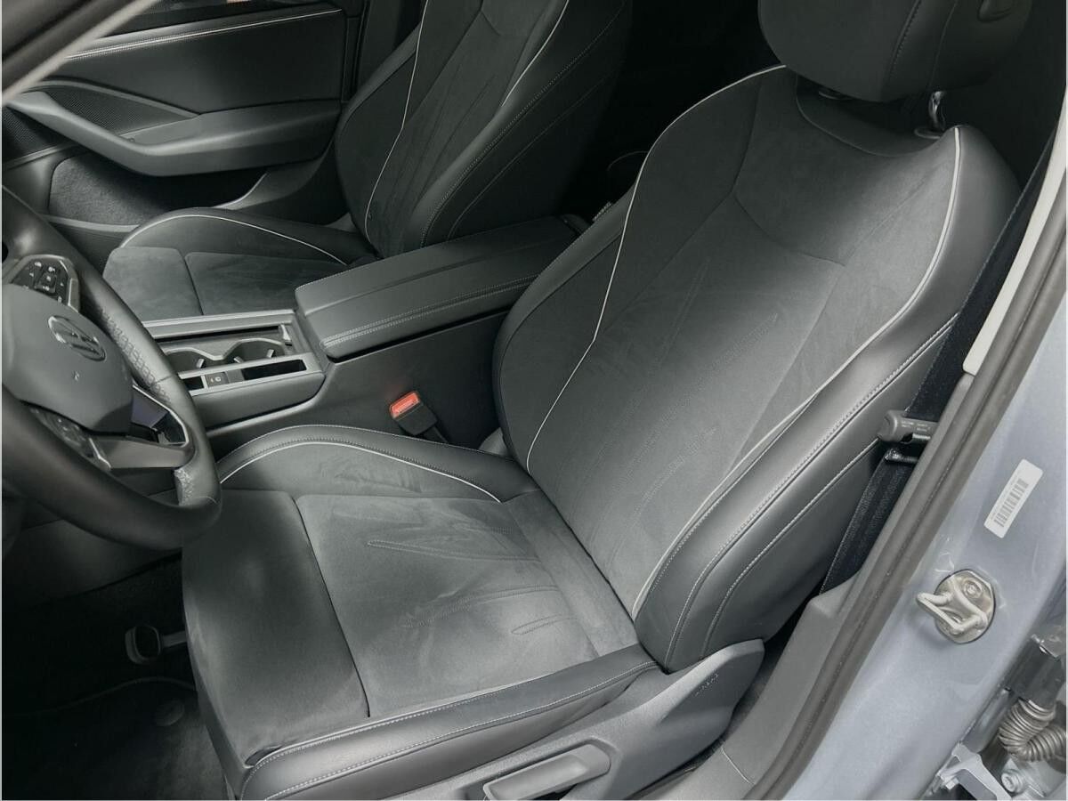 Volkswagen Passat Variant Business Navi LED AHK