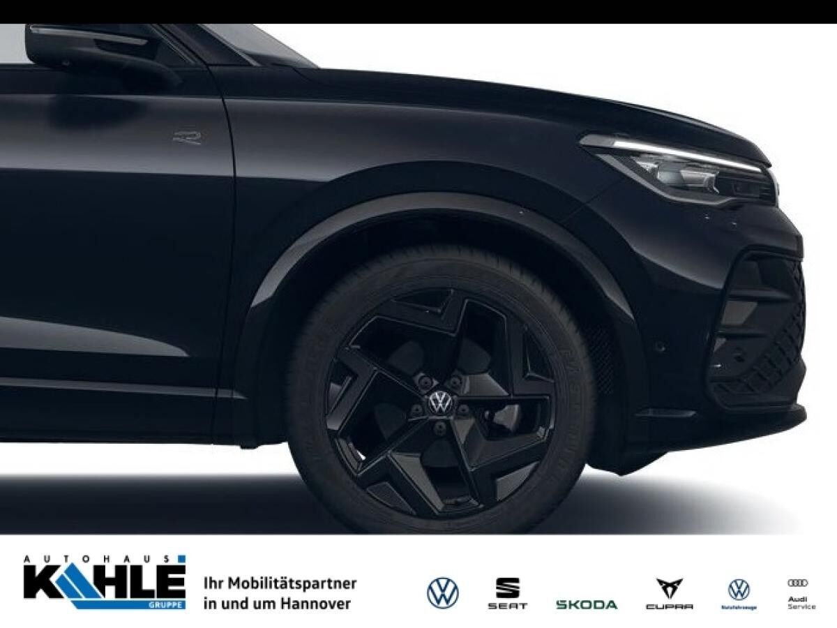 Volkswagen Tiguan R-Line 1.5 l eTSI OPF DSG CarPlay Pano