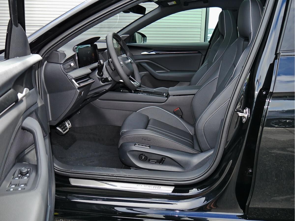 Skoda Superb Combi "Sportline" 1.5TSI iV Hybrid DSG *SOFORT VERFÜGBAR* Skoda Superb Combi "Sportline" 1.5TSI iV Hybrid DSG *SOFORT VERFÜGBAR*