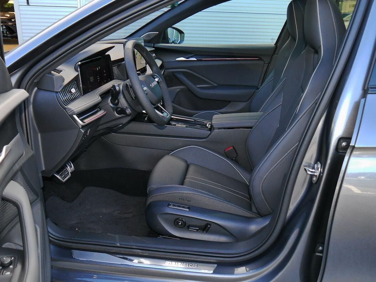 Skoda Superb Combi "Sportline" 2.0TDI 193PS 4x4 DSG *SOFORT VERFÜGBAR*