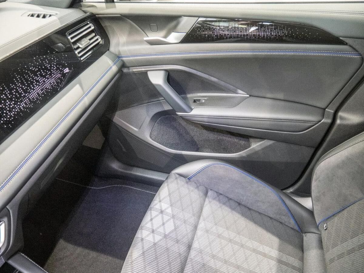 Volkswagen Tiguan R-Line 1,5 l eTSI DSG *BIS 31.12.*🏷️